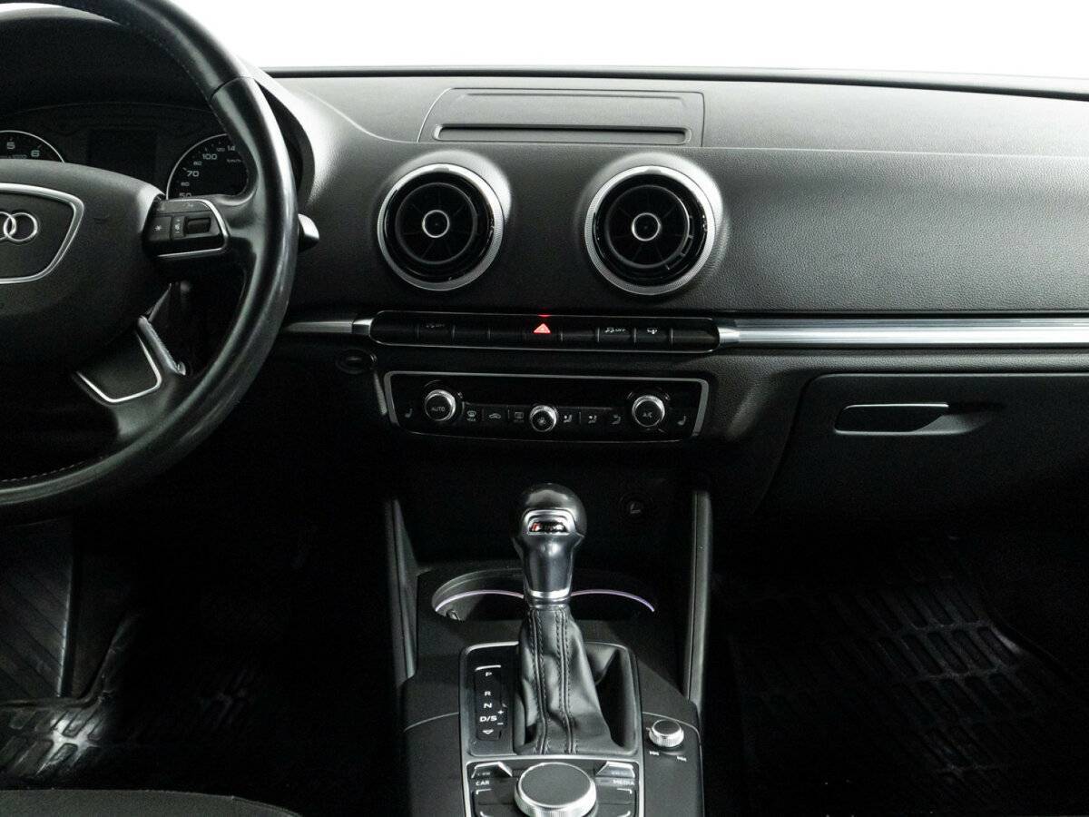 Audi A3, 2015 Фото №14