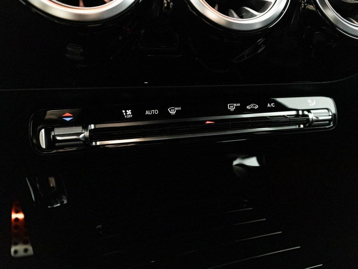 Mercedes-Benz CLA 250, 2019 Фото №15