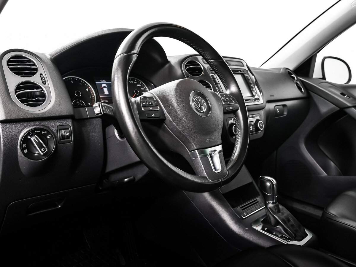 Volkswagen Tiguan, 2012 Фото №12