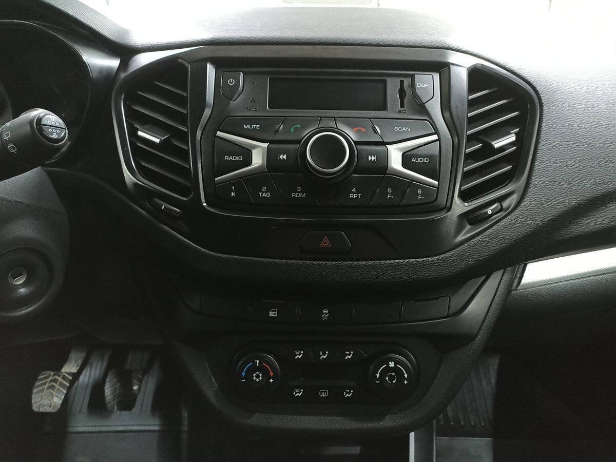 Lada (ВАЗ) Vesta SW, 2020 Фото №15