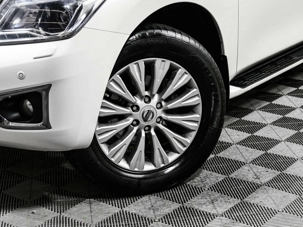 Nissan Patrol, 2015 Фото №15