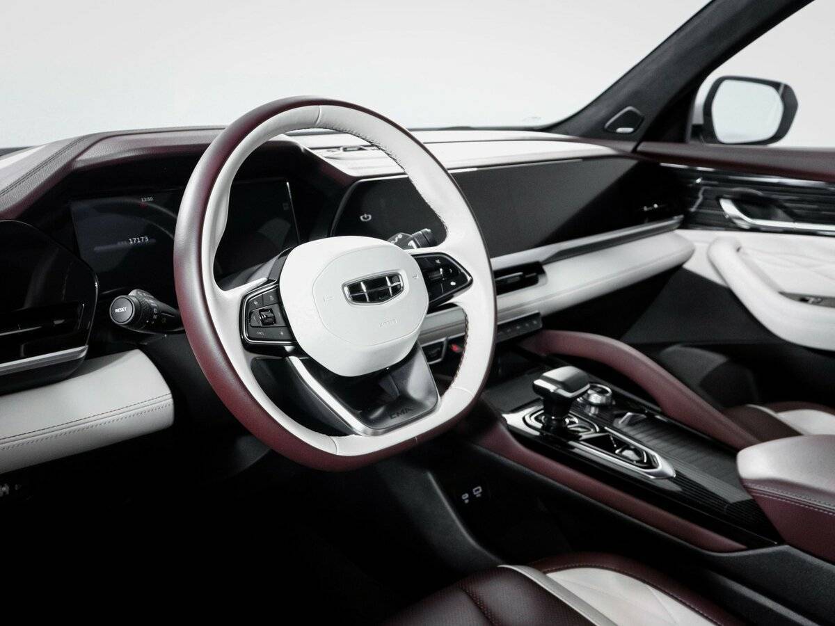 Geely Monjaro, 2023 Фото №14