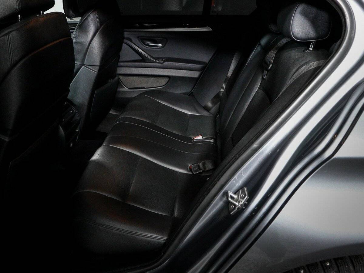 BMW 5 серии 530d xDrive, 2012 Фото №10