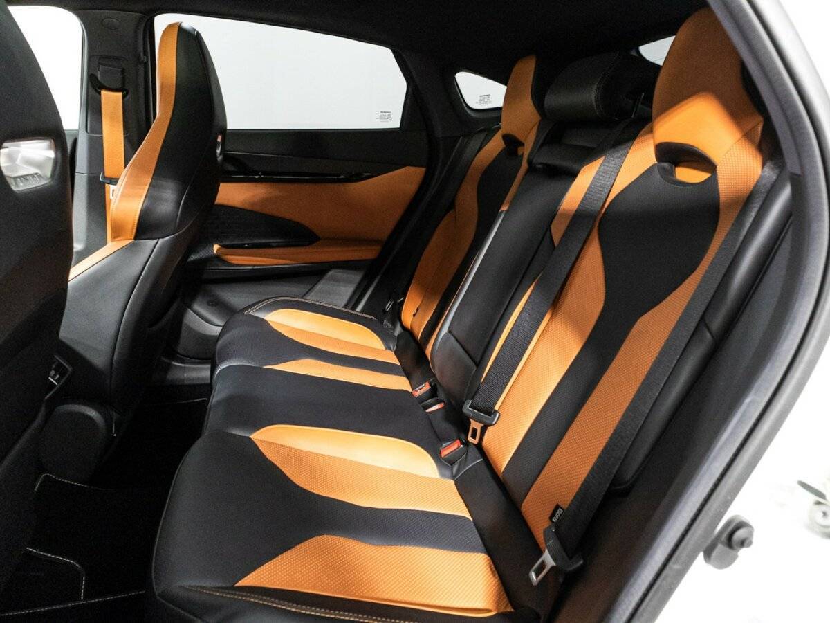 Changan UNI-V, 2023 Фото №10