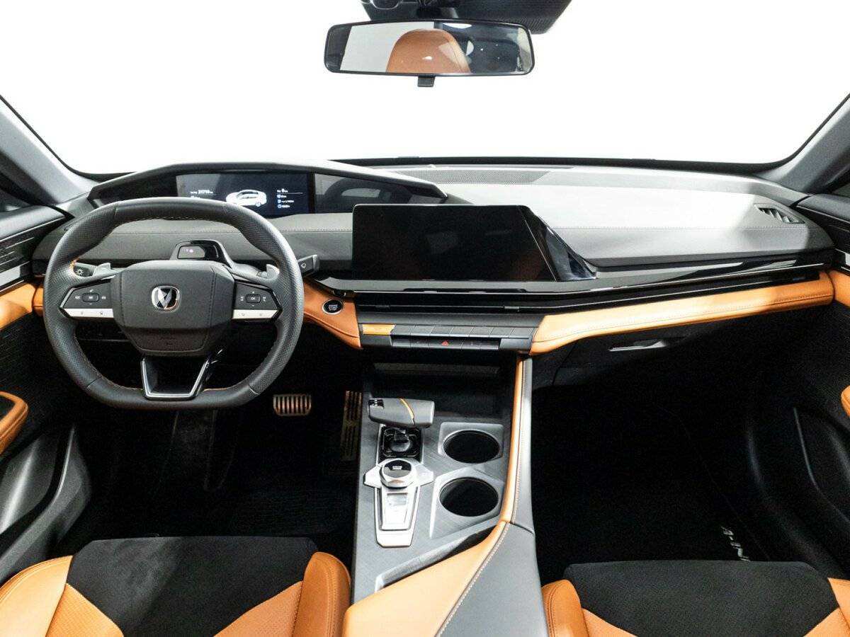 Changan UNI-V, 2023 Фото №13