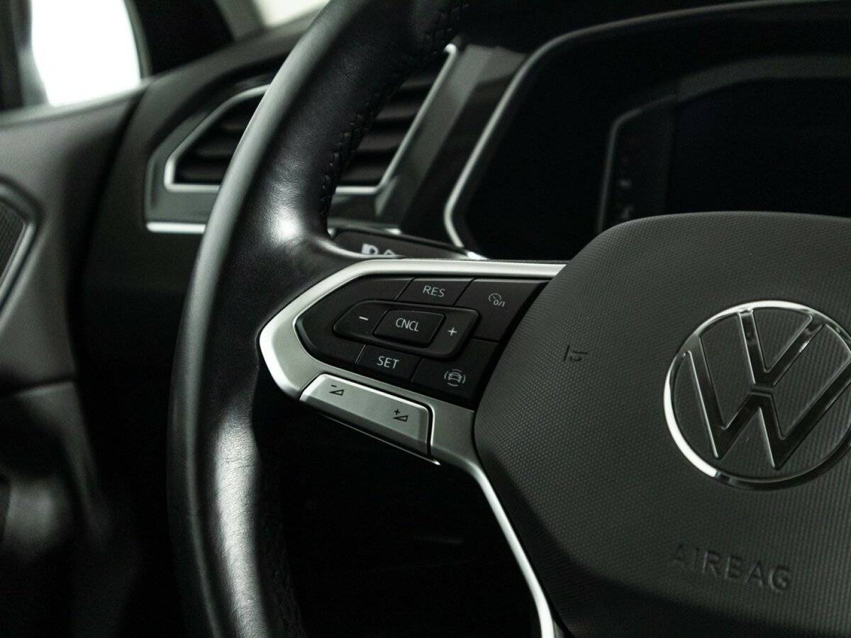 Volkswagen Tiguan, 2021 Фото №24