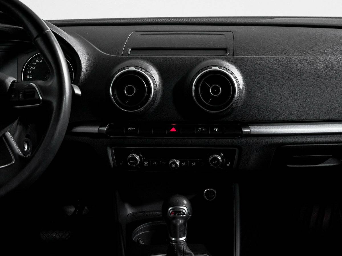 Audi A3, 2015 Фото №13