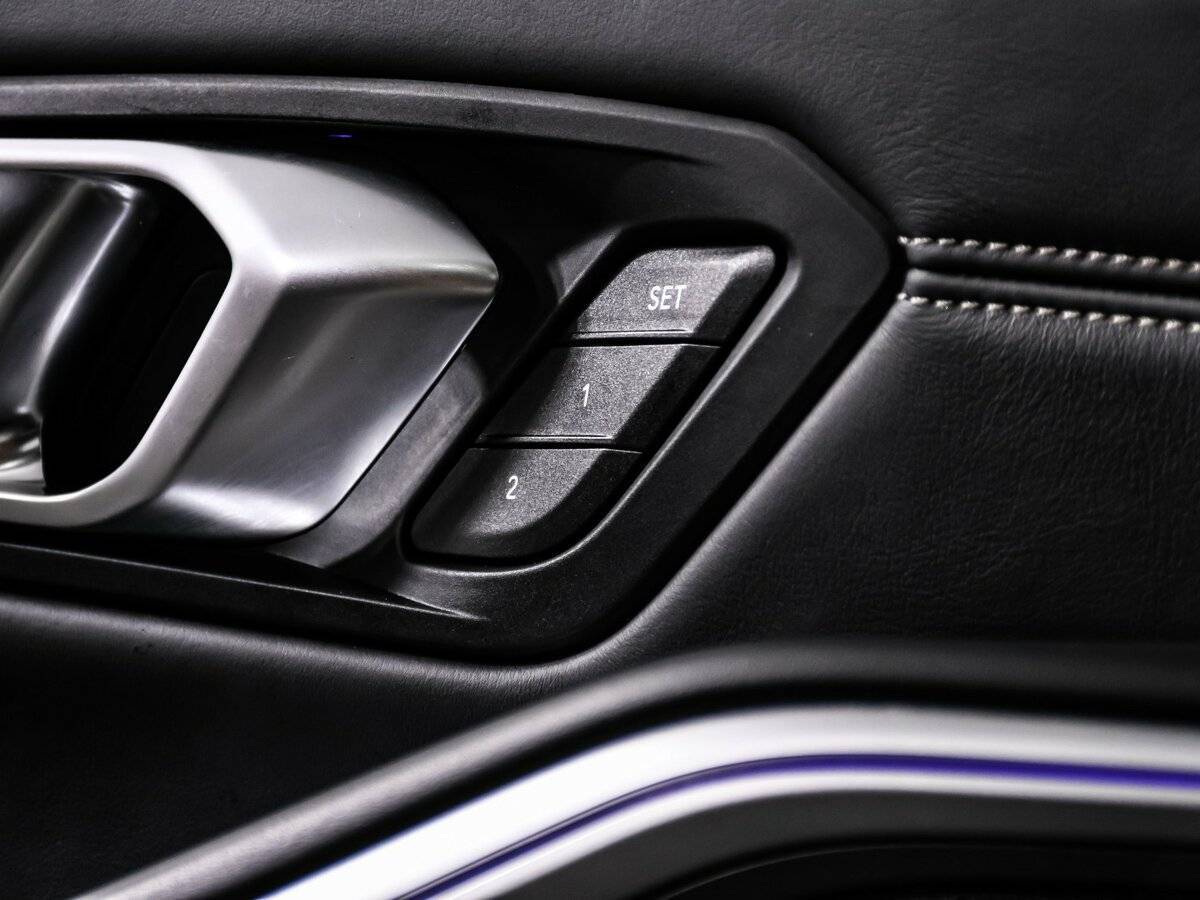 BMW 3 серии 320d xDrive, 2019 Фото №20