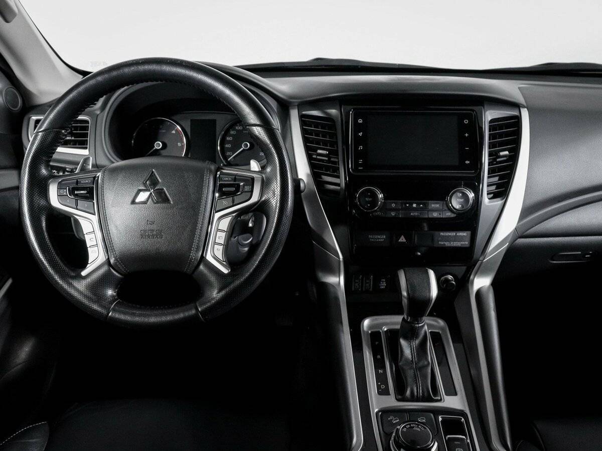 Mitsubishi Pajero Sport, 2020 Фото №10