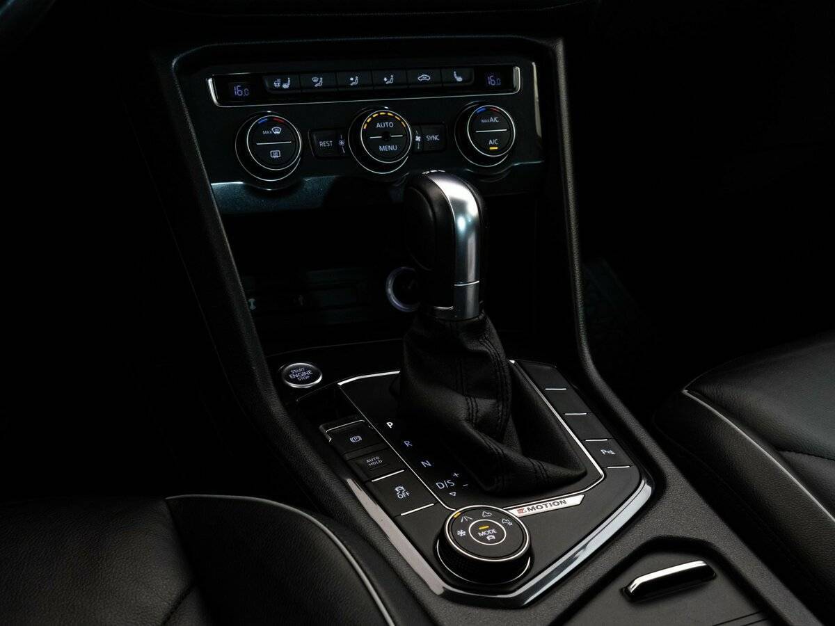 Volkswagen Tiguan, 2017 Фото №13