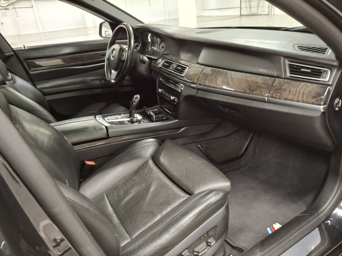 BMW 7 серии Long 750Li xDrive V (F01/F02/F04), 2012 Фото №11