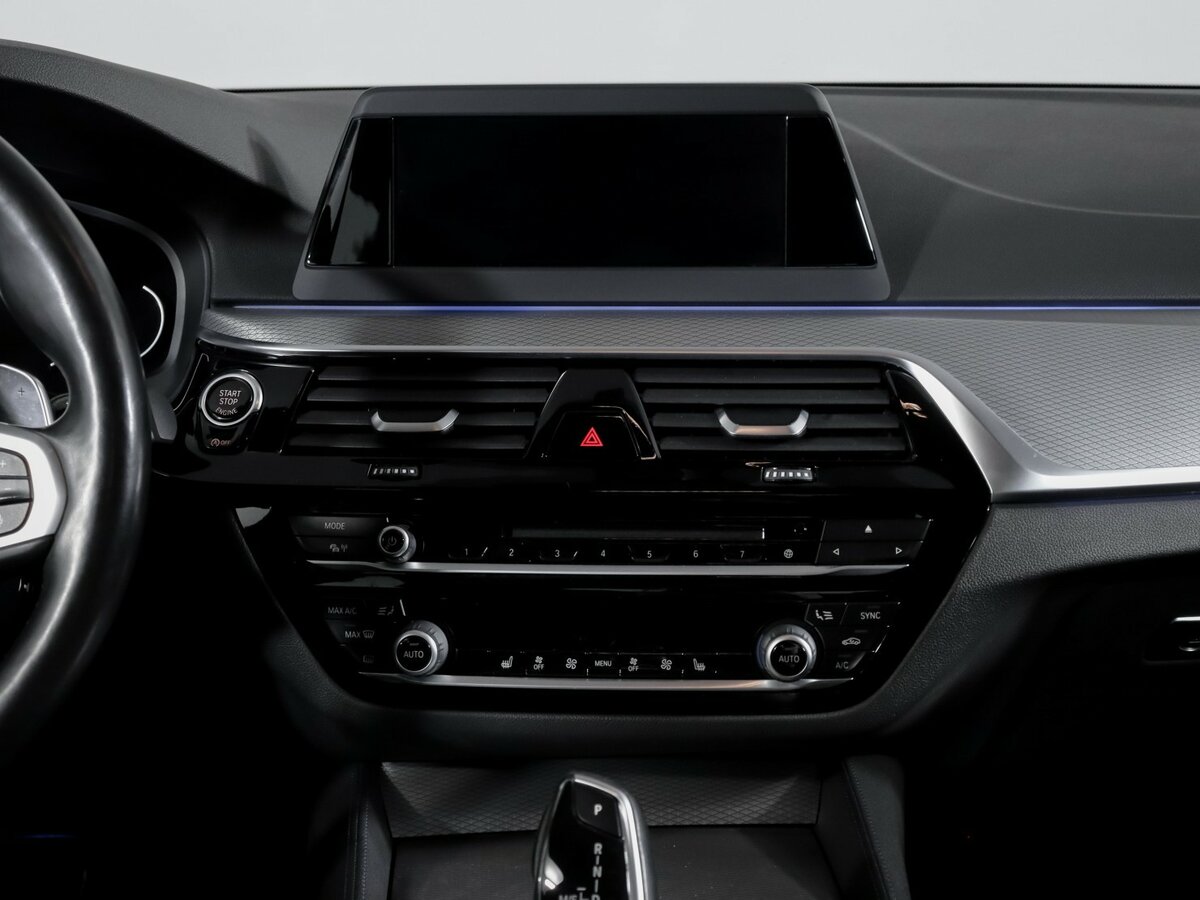 BMW 5 серии 520d xDrive VII (G30/G31), 2018 Фото №13