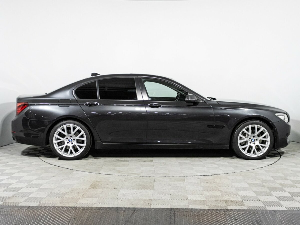 BMW 7 серии 740d xDrive V (F01/F02/F04) Рестайлинг, 2013 Фото №4