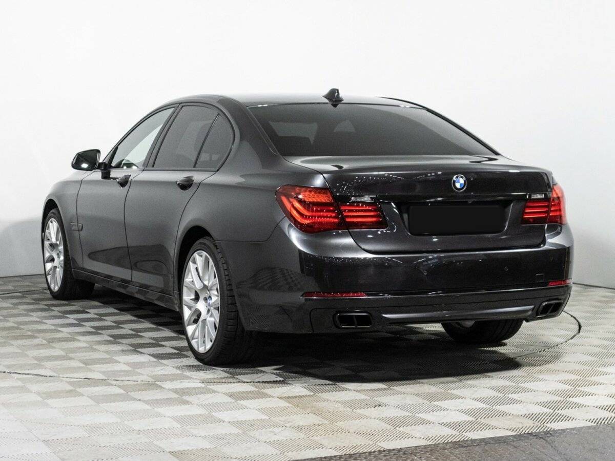 BMW 7 серии 740d xDrive V (F01/F02/F04) Рестайлинг, 2013 Фото №7