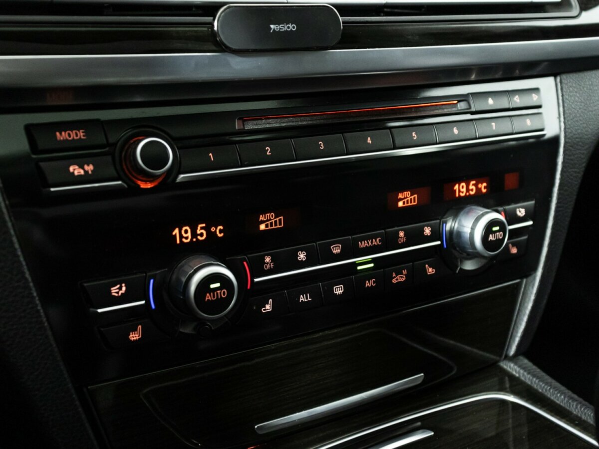 BMW 7 серии 740d xDrive V (F01/F02/F04) Рестайлинг, 2013 Фото №18