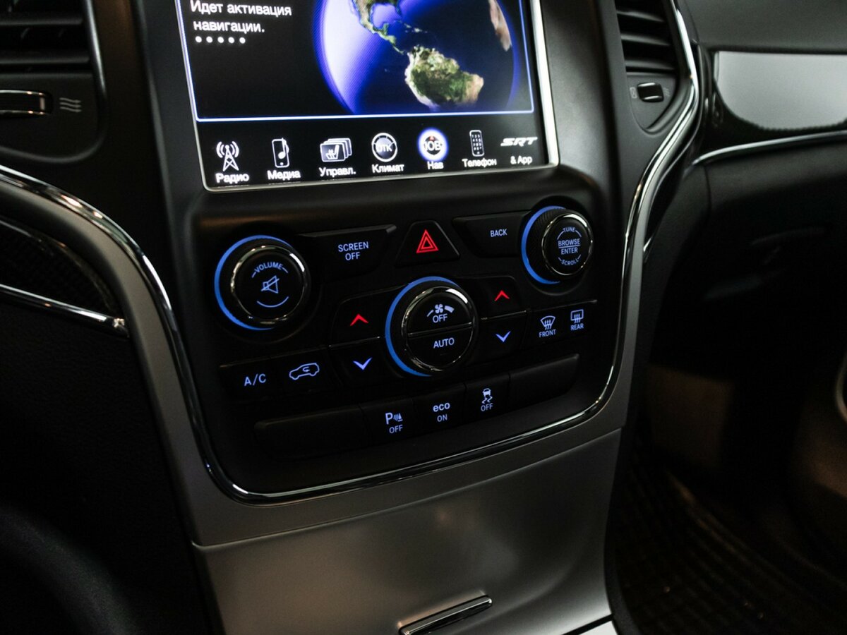 Jeep Grand Cherokee SRT IV (WK2) Рестайлинг, 2014 Фото №18