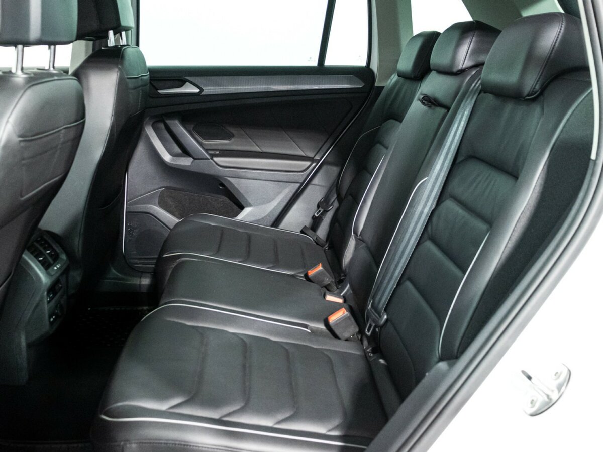 Volkswagen Tiguan II Рестайлинг, 2021 Фото №10