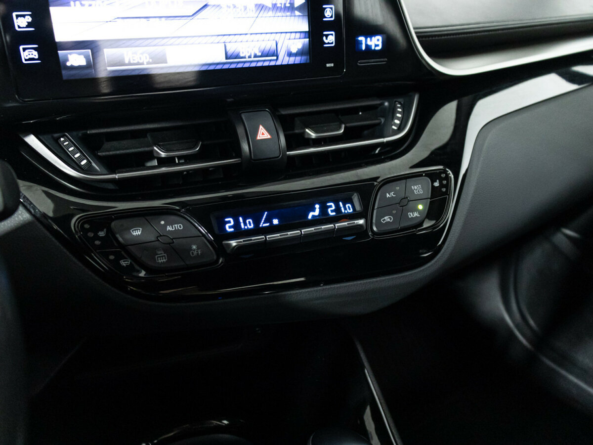 Toyota C-HR I, 2018 Фото №16