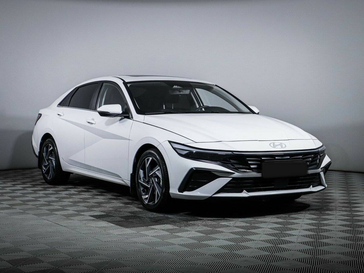Hyundai Elantra VII (CN7) Рестайлинг, 2024 - 2 505 км. | Фото №3
