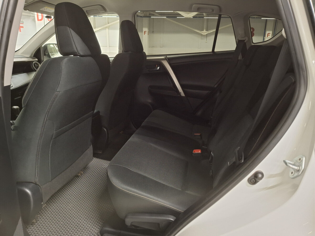 Toyota RAV4 IV (XA40), 2014 Фото №12