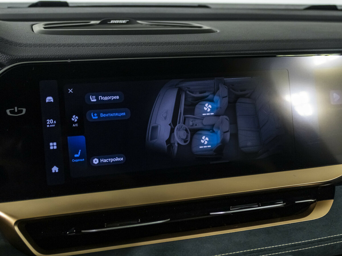 Geely Monjaro I, 2023 Фото №16