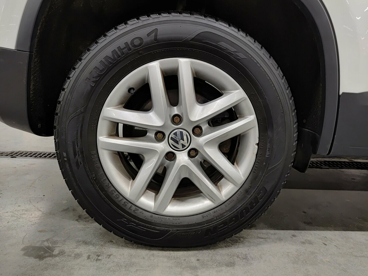 Volkswagen Tiguan I Рестайлинг, 2015 Фото №18