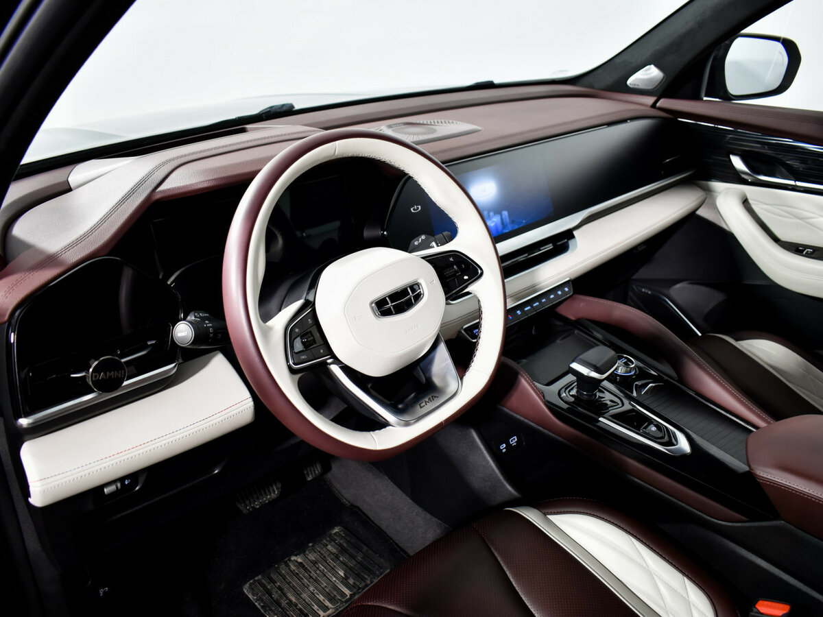 Geely Monjaro I, 2023 Фото №7