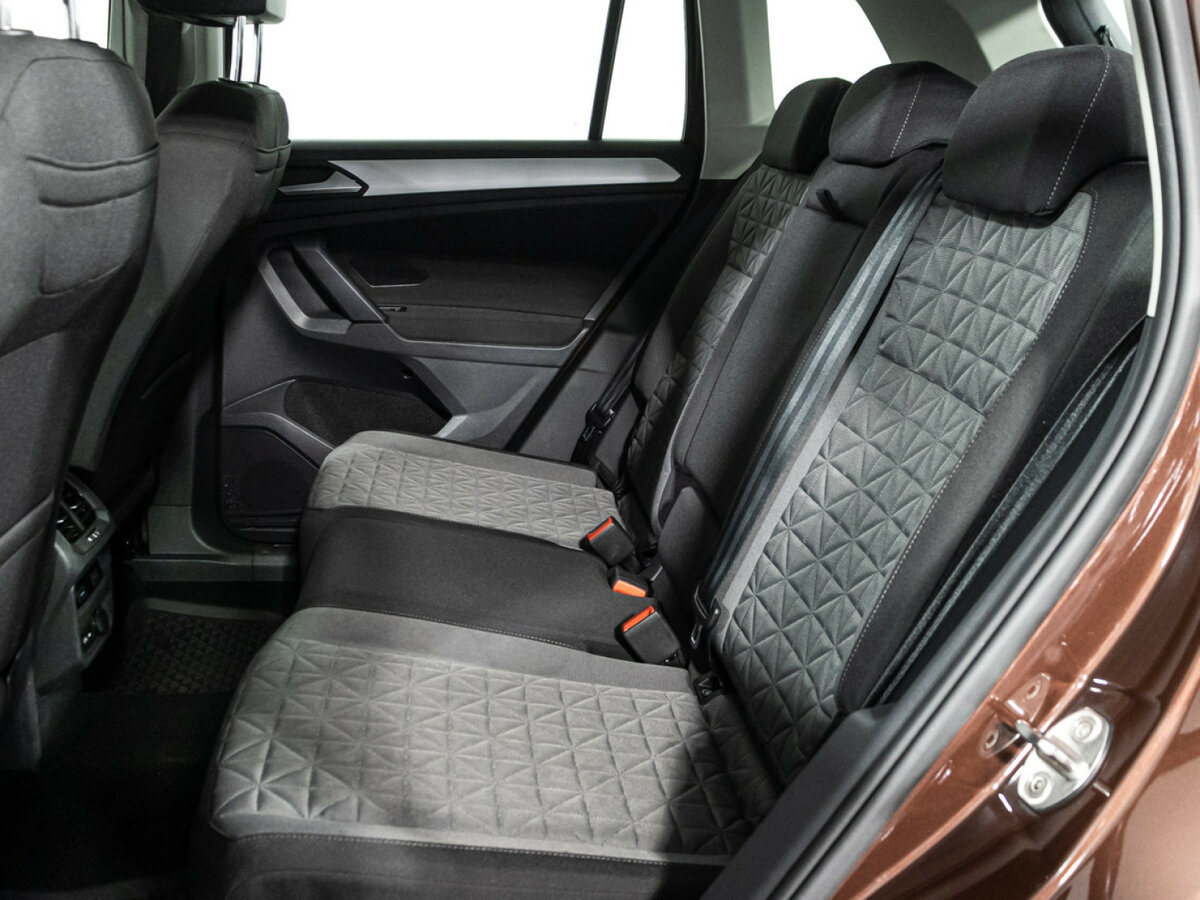 Volkswagen Tiguan II Рестайлинг, 2021 Фото №10