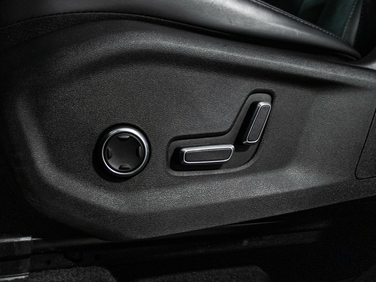 Geely Monjaro I, 2023 Фото №20