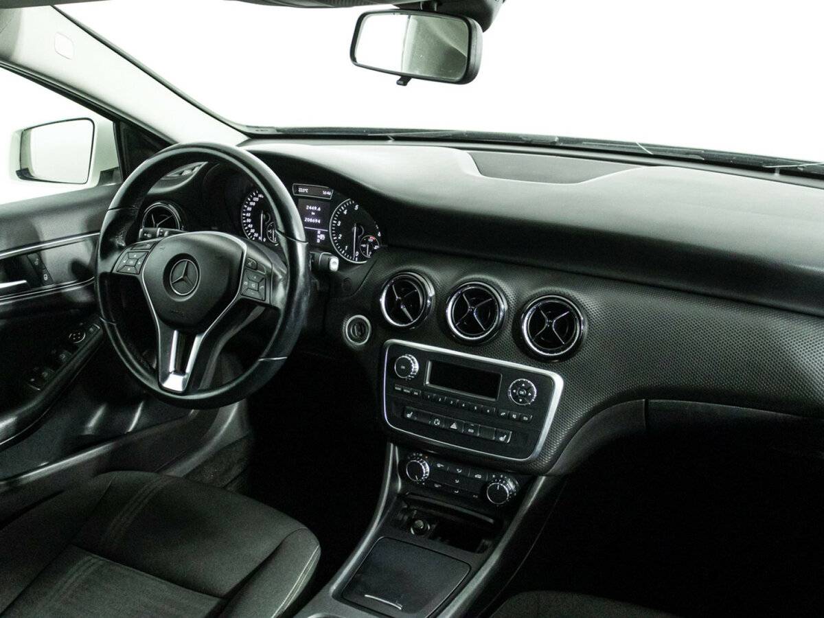 Mercedes-Benz A-Класс 180 III (W176), 2013 Фото №9