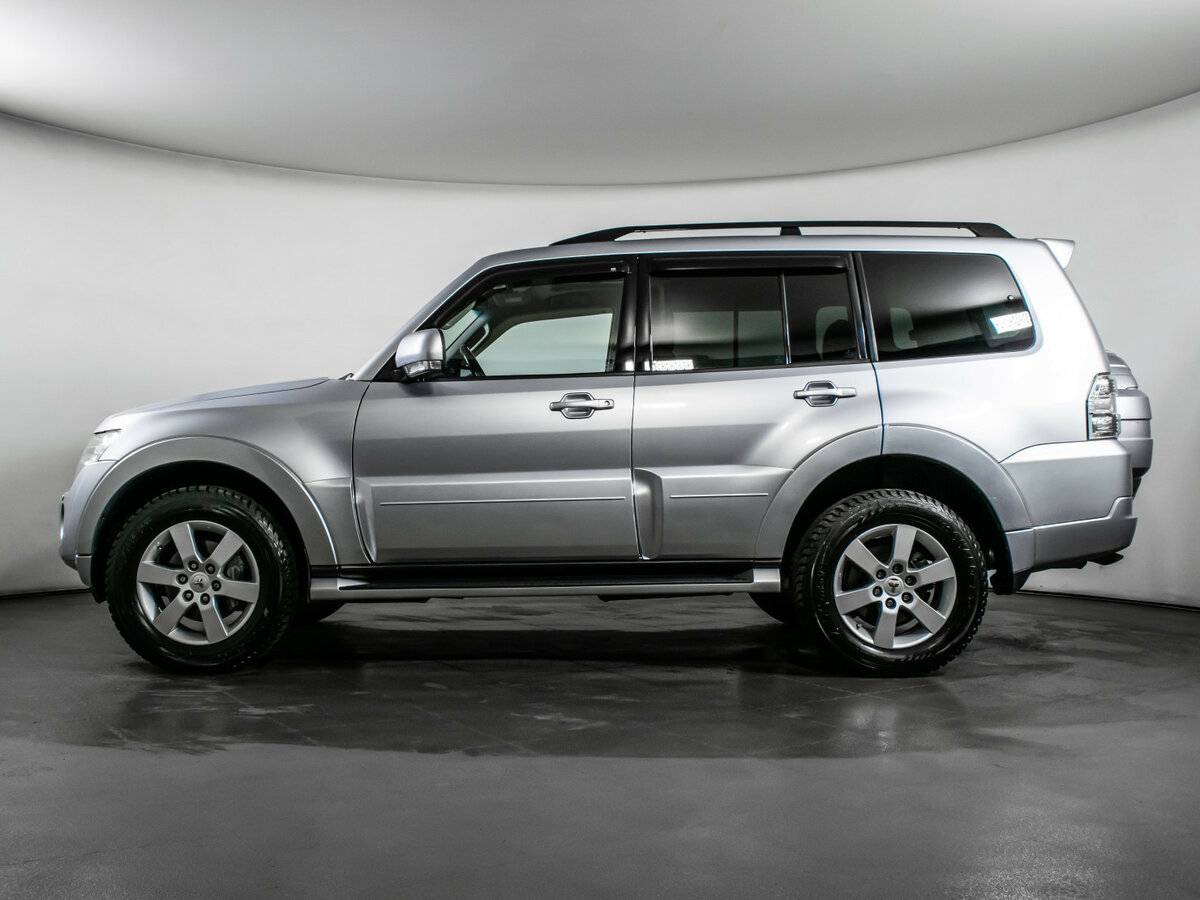 Mitsubishi Pajero IV Рестайлинг 1, 2012 - 68 550 км. | Фото №8