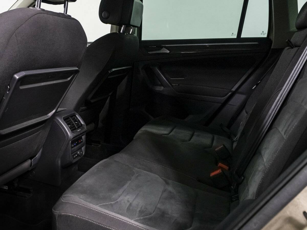 Volkswagen Tiguan II, 2018 - 131 218 км. | Фото №8