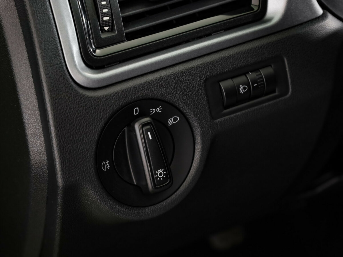 Skoda Rapid I Рестайлинг, 2018 Фото №12