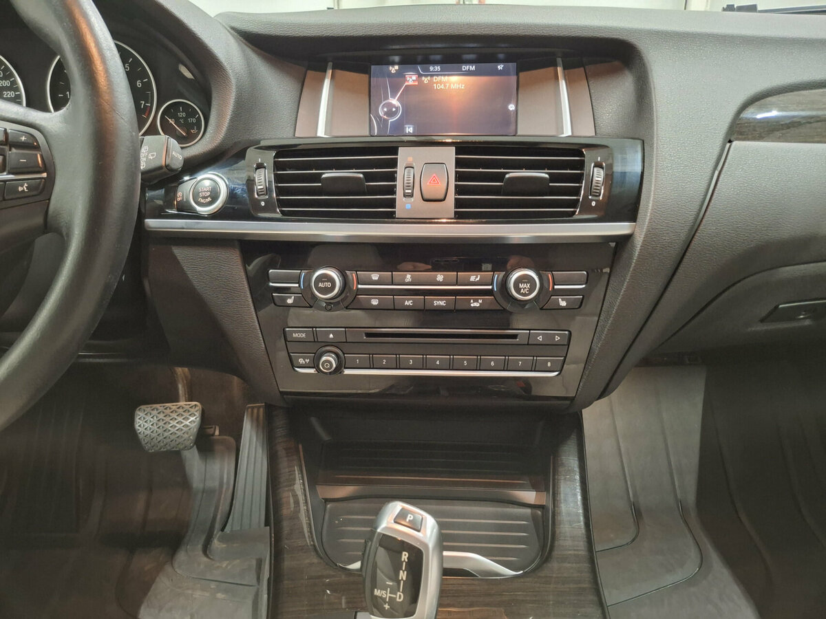 BMW X3 28i xDrive II (F25) Рестайлинг, 2015 Фото №15