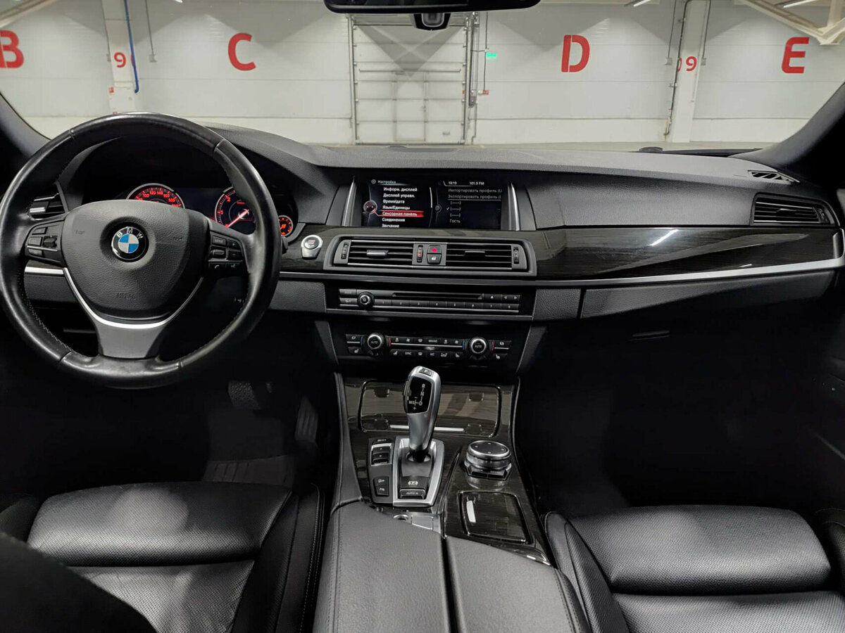 BMW 5 серии 530d xDrive VI (F10/F11/F07) Рестайлинг, 2016 Фото №14