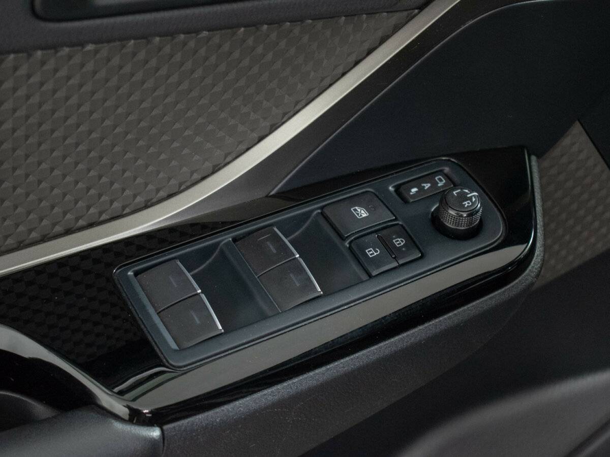 Toyota C-HR I Рестайлинг, 2020 Фото №13