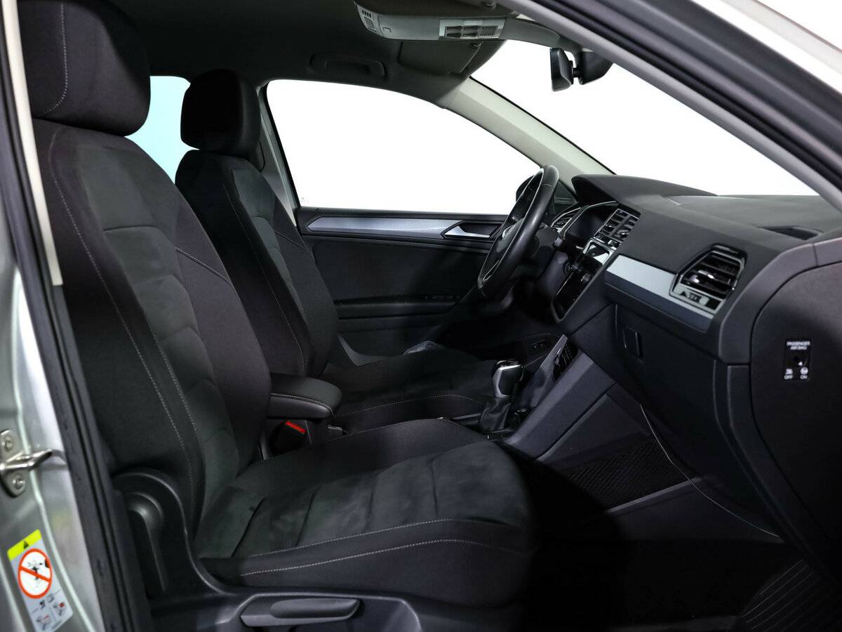 Volkswagen Tiguan II Рестайлинг, 2021 Фото №19