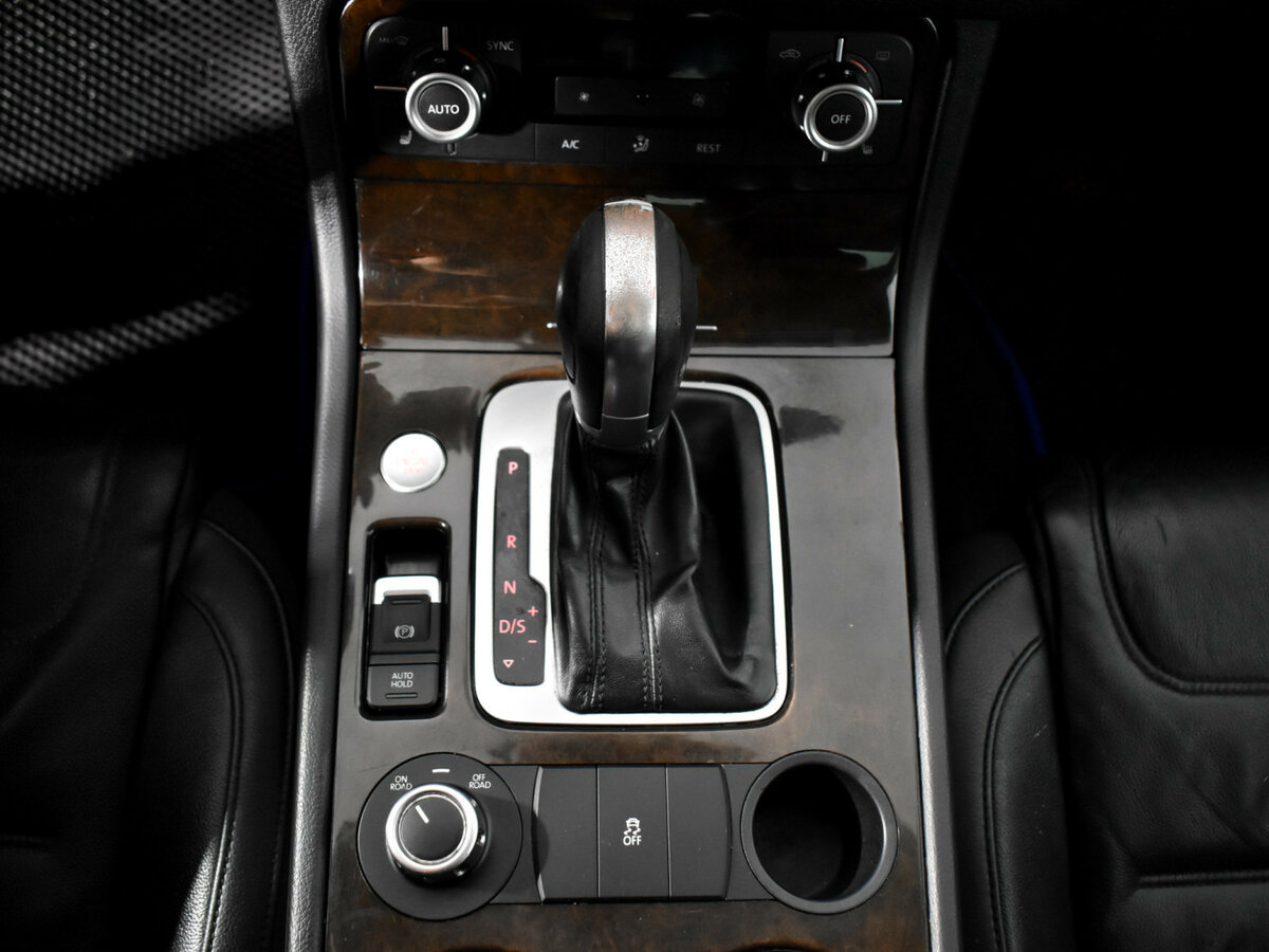 Volkswagen Touareg II, 2014 - 435 511 км. | Фото №8