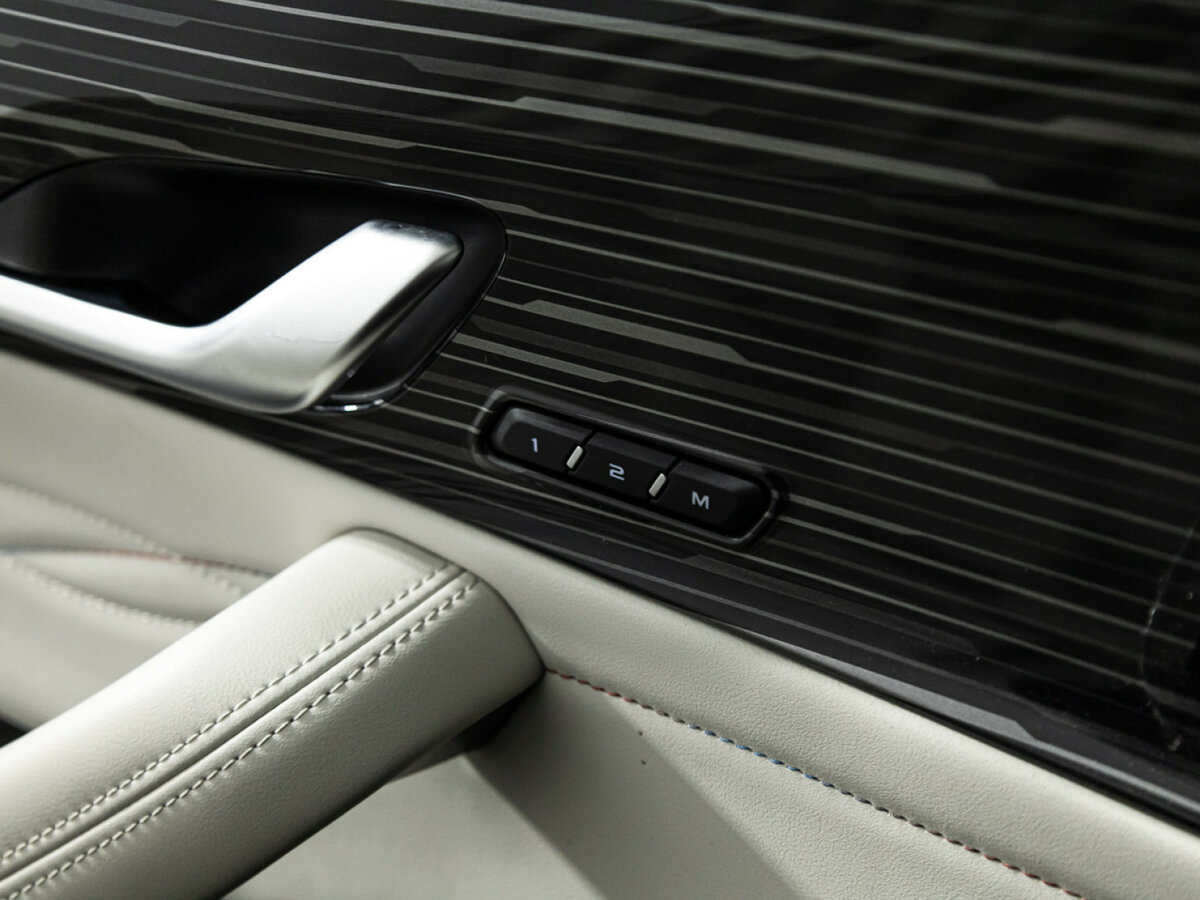 Geely Monjaro I, 2023 Фото №15