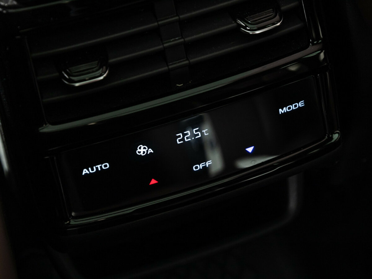 Geely Monjaro I, 2023 Фото №25