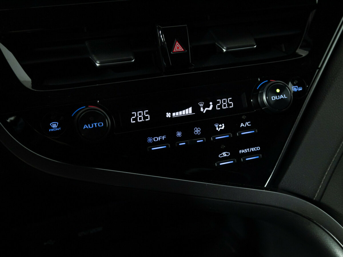 Toyota Camry VIII (XV70) Рестайлинг, 2021 Фото №15