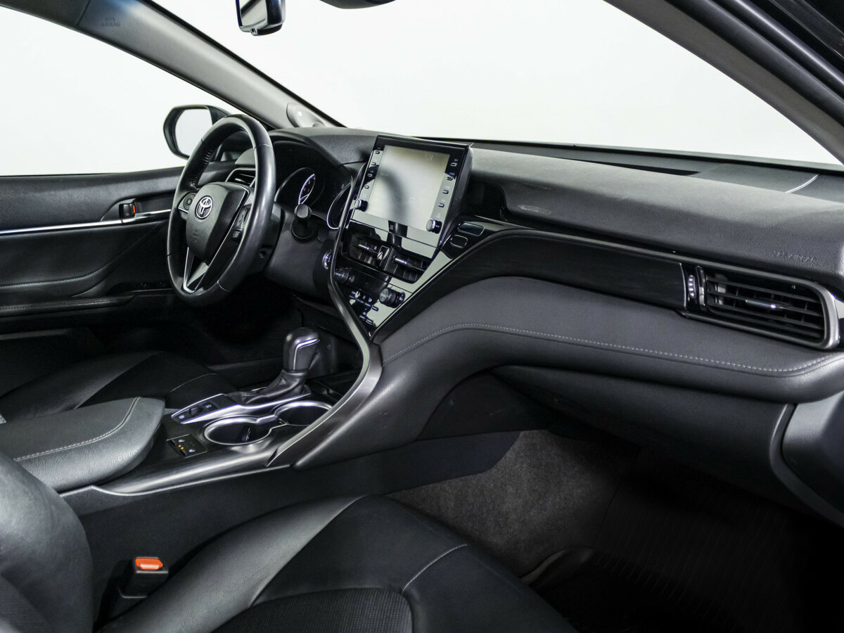 Toyota Camry VIII (XV70) Рестайлинг, 2021 - 66 961 км. | Фото №7