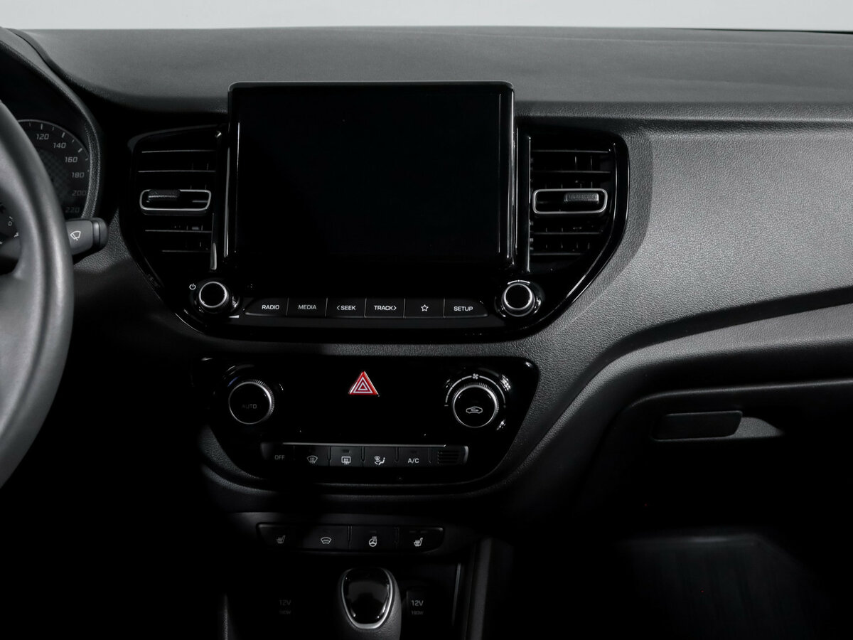 Hyundai Solaris II Рестайлинг, 2021 Фото №11