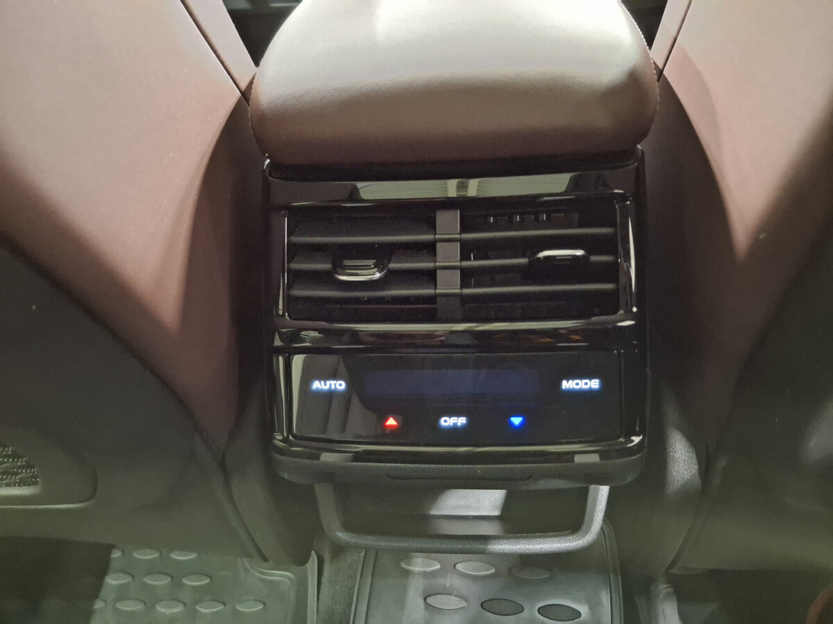 Geely Monjaro (Xingyue L) I, 2024 Фото №20