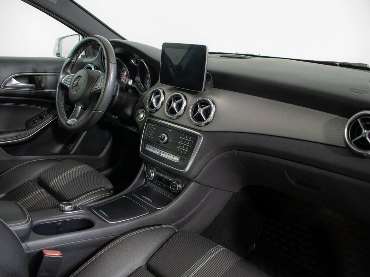 Mercedes-Benz GLA 200 I (X156) Рестайлинг, 2018 - 81 142 км. | Фото №7