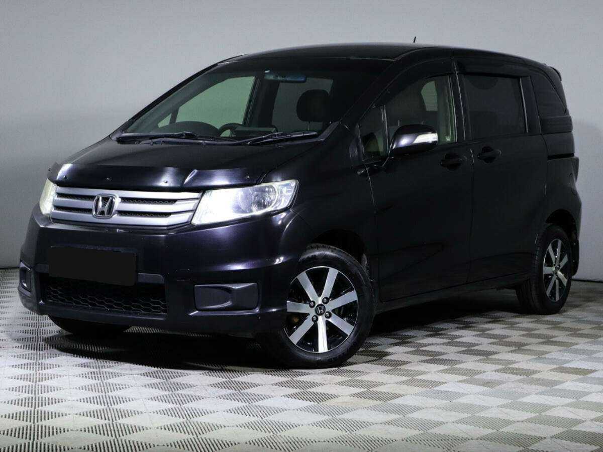 Honda Freed Spike, 2012 Фото №1
